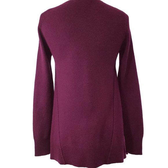 Scoop NYC Soft Cashmere Designer Magenta V Neck Sweater, Generous size S - Picture 3 of 9